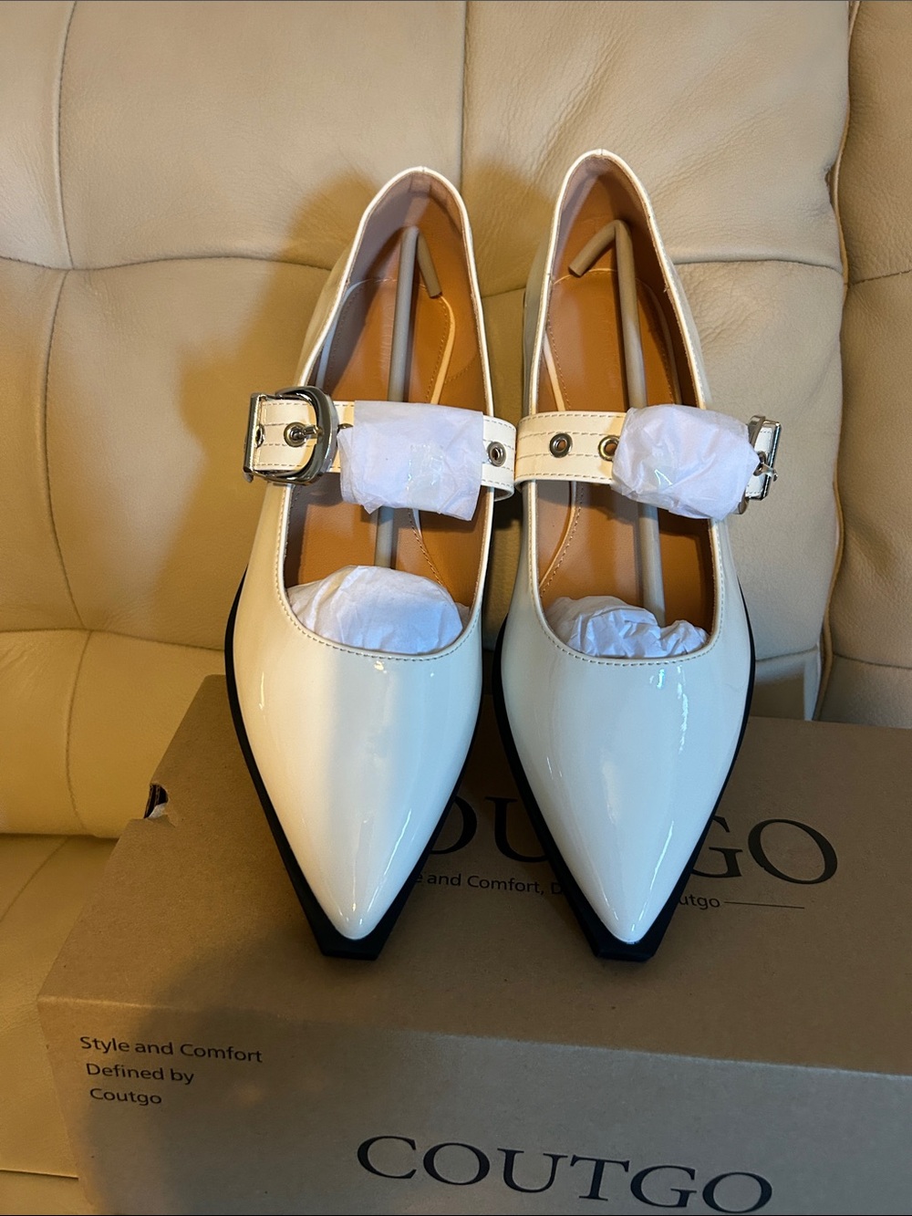 Women's Off White Patent Pointed Updated Mary Jane Flats